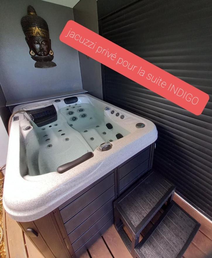 Suite Indigo Jacuzzi Prive Piscine Vue Mer Acces Cuisine Laverie แซ็ง-ปีแยร์ ภายนอก รูปภาพ